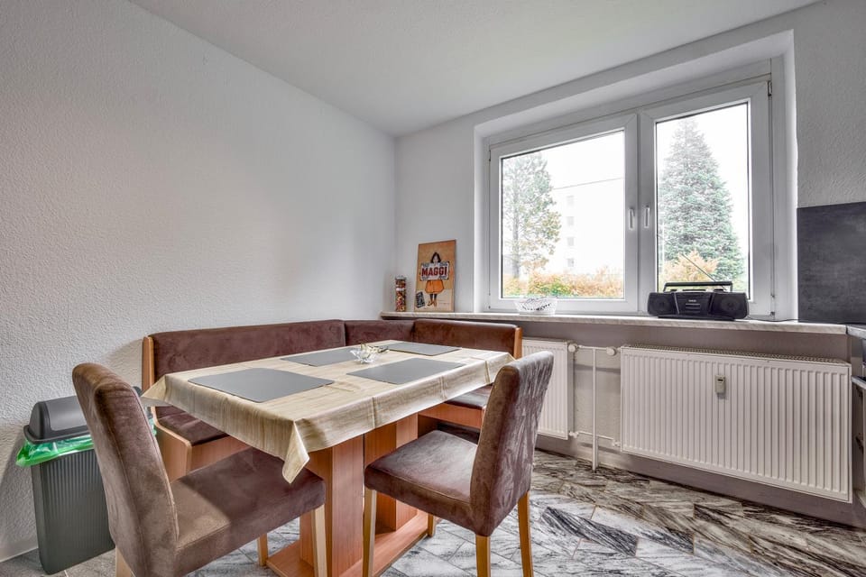 Kitchen or kitchenette, Seating area, Dining area, Communal kitchen, kitchen