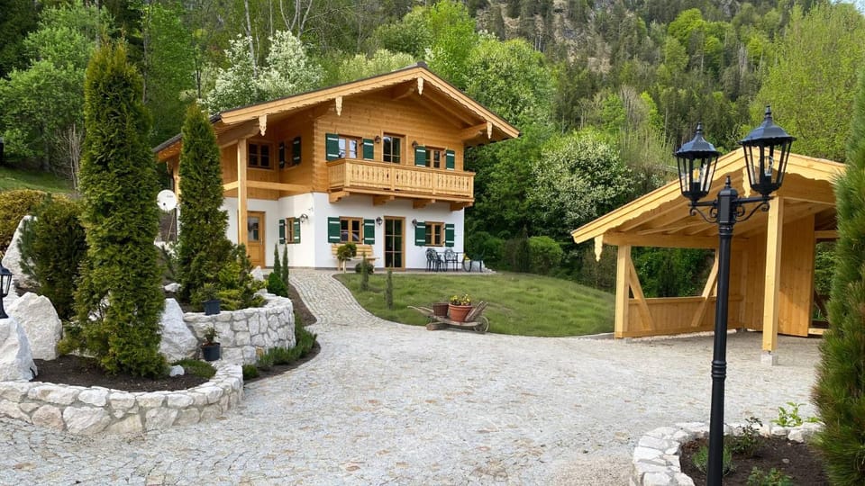 Chalet Vogelnest am Waldbach House in Bavaria