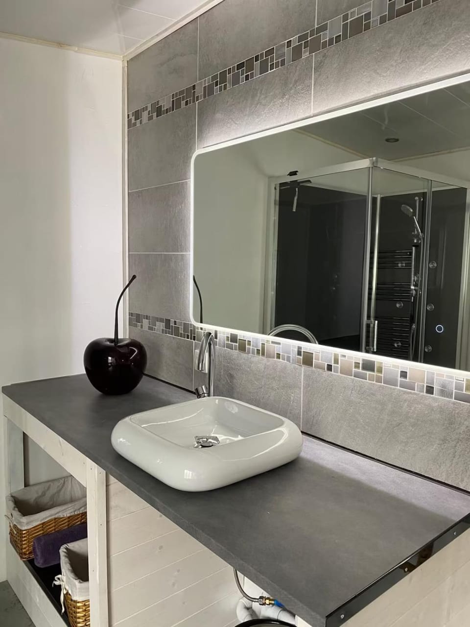 Chalet 2 pers avec Jacuzzi Chalet in Nouvelle-Aquitaine