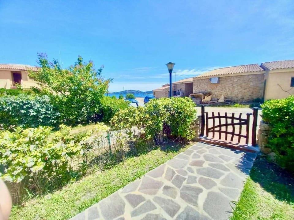 Garden, Garden, Sea view