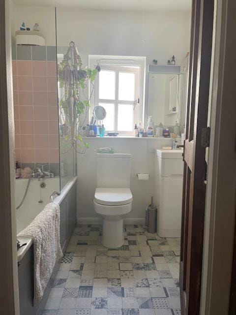 One bedroom flat in leafy De Beauvoir, N1 Apartment in London Borough of Islington