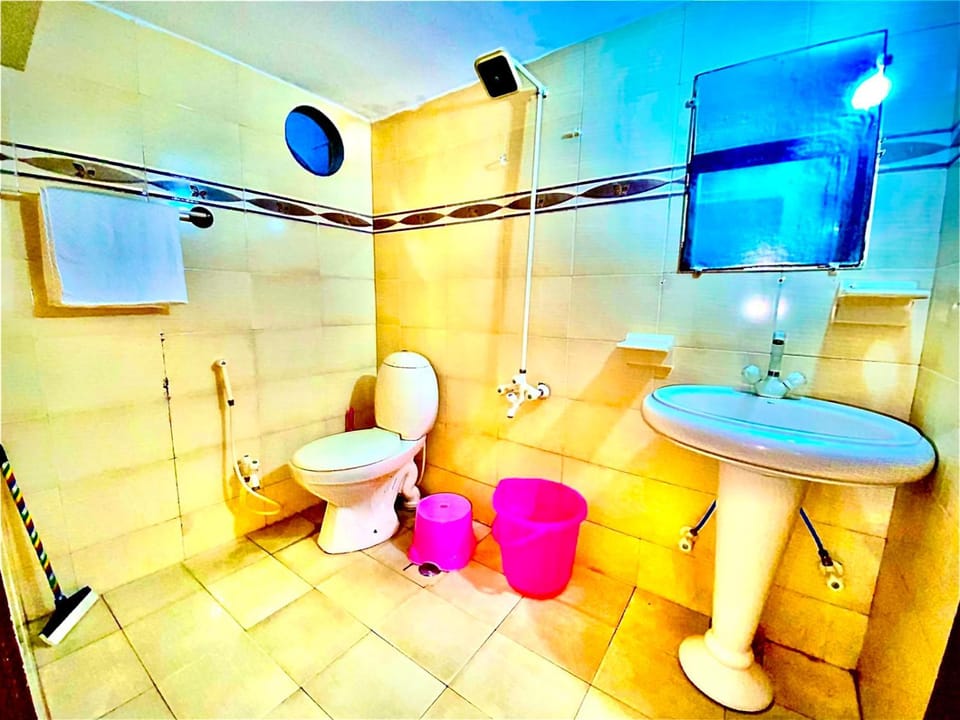 Inter City Guest House Near Jinnah Airport Bed and Breakfast in Karachi