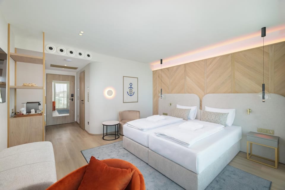 Bed, Photo of the whole room