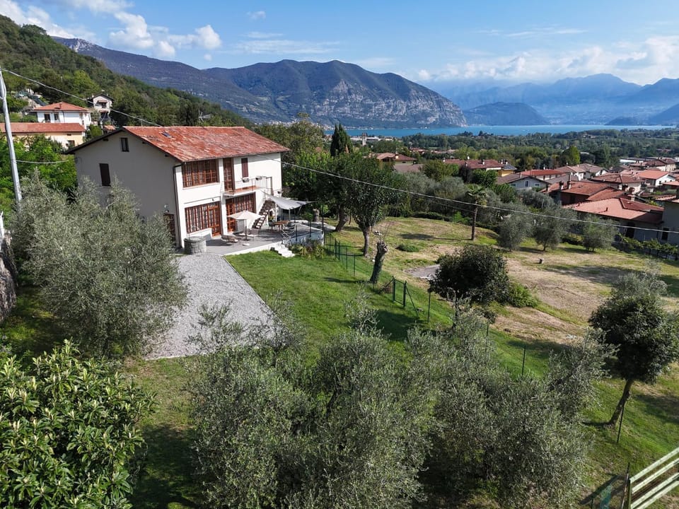 Day, Natural landscape, Garden, Lake view, Parking