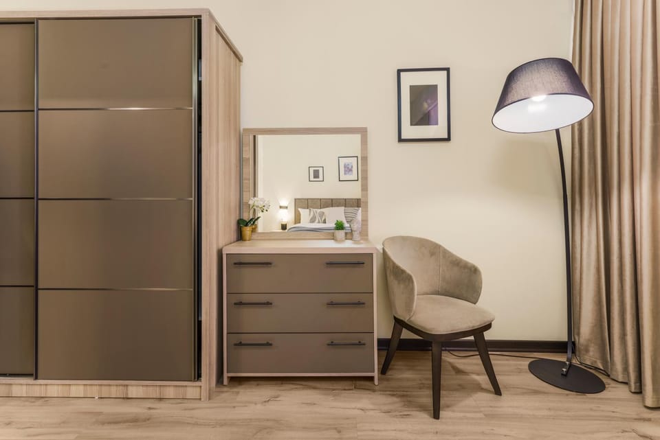 Bedroom, wardrobe