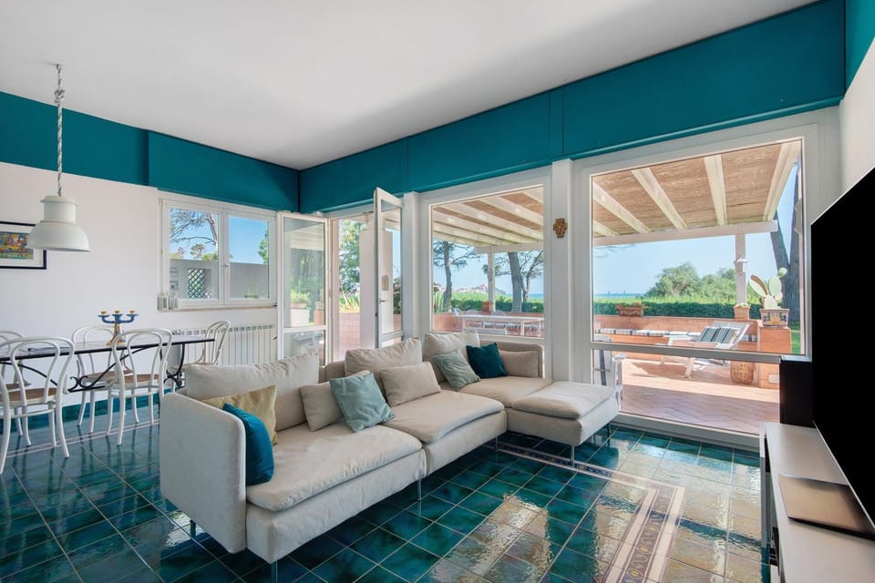 Property building, Living room