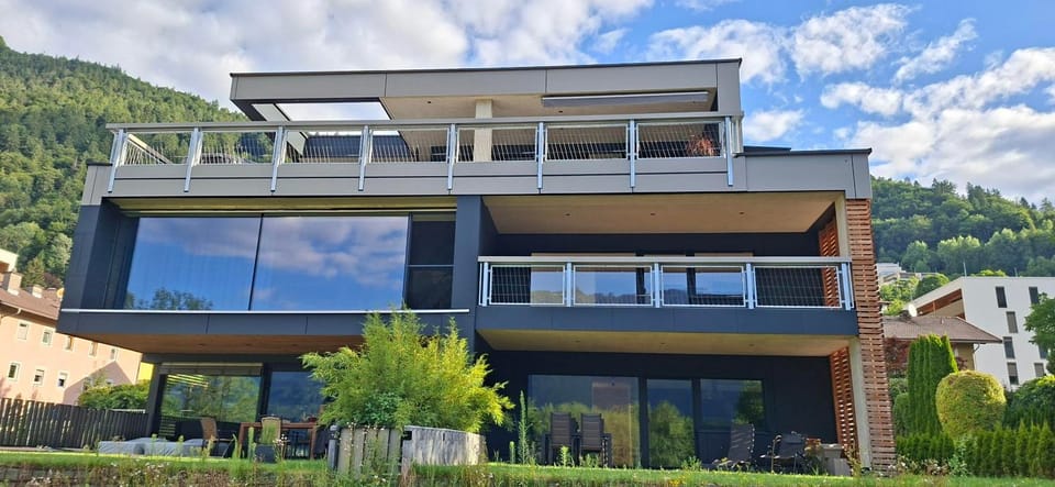 Property building, Natural landscape, Garden, Garden view, Mountain view