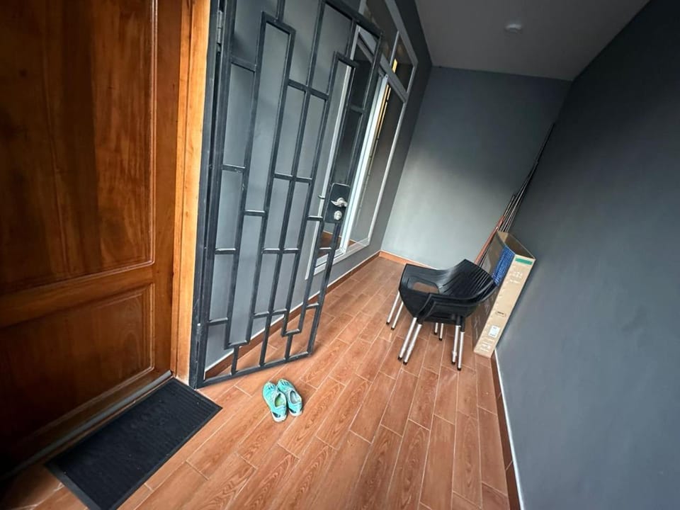 Facade/entrance, Balcony/Terrace
