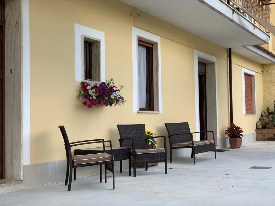 Trentova Eden - Lopardi Apartment in Campania
