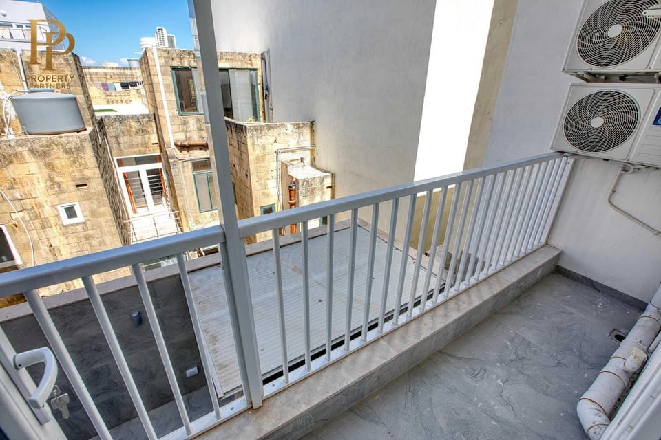 Urban 19 Residences Premium Suite Inn in Malta