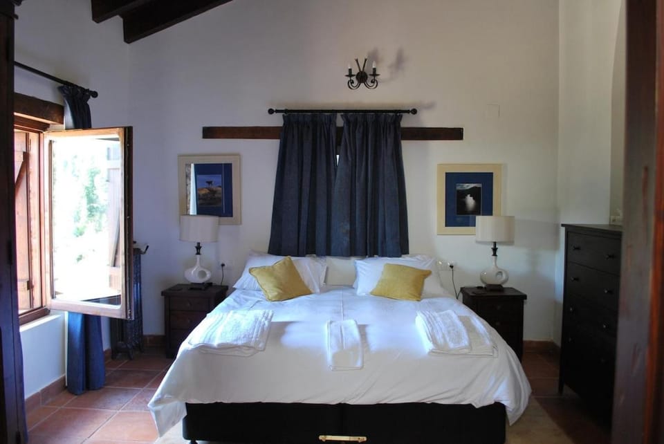 Cortijo Río Madera House in Andalusia