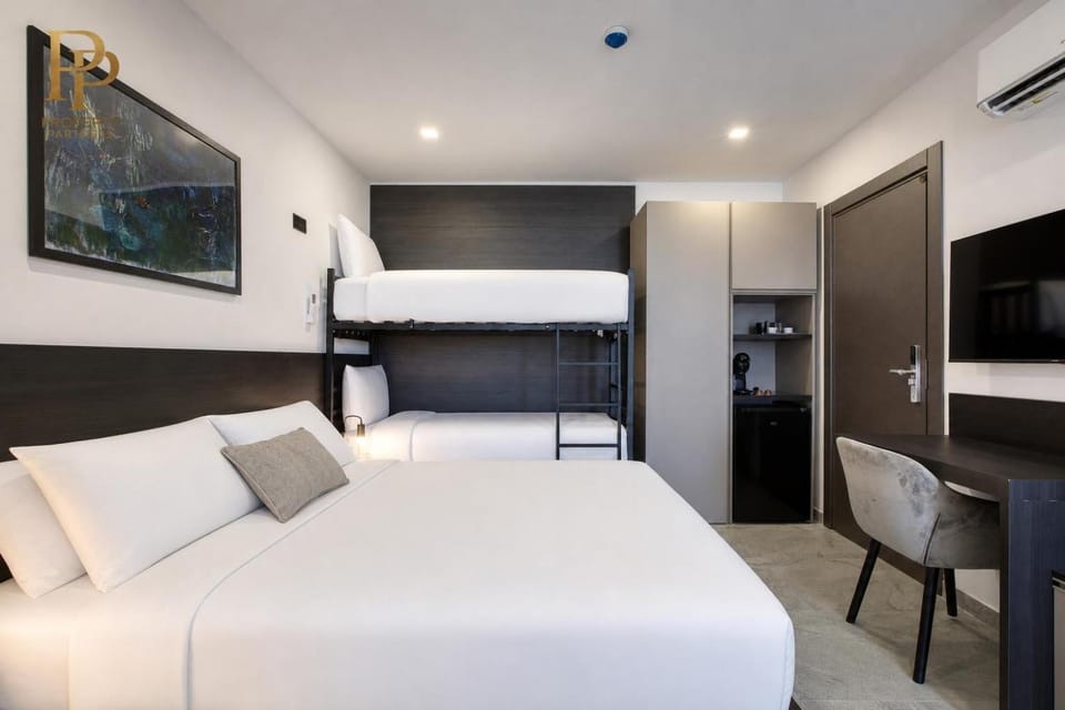 Bed, TV and multimedia, Bedroom, air conditioner