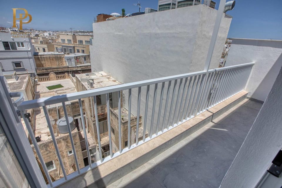 Urban 19 Residences The Executive Suite Inn in Malta