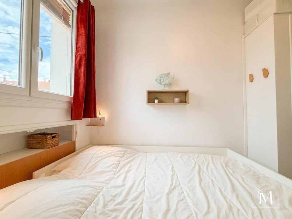 T2 lumineux sur le port de Sanary Apartment in Sanary-sur-Mer