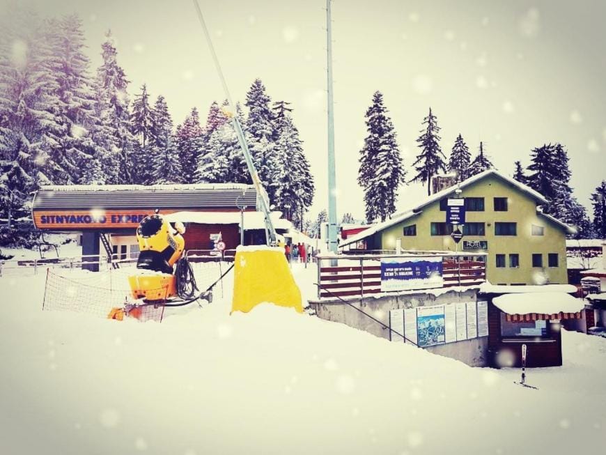 Property building, Winter