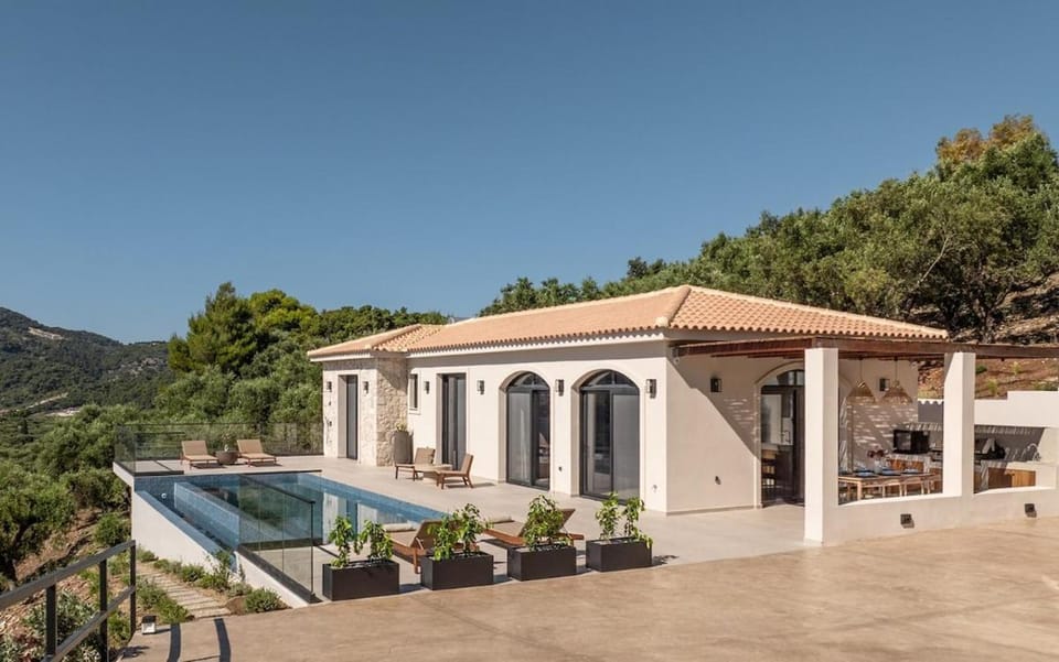 Villa Aliento - Stunning Marathonisi Views Villa in Zakynthos, Greece