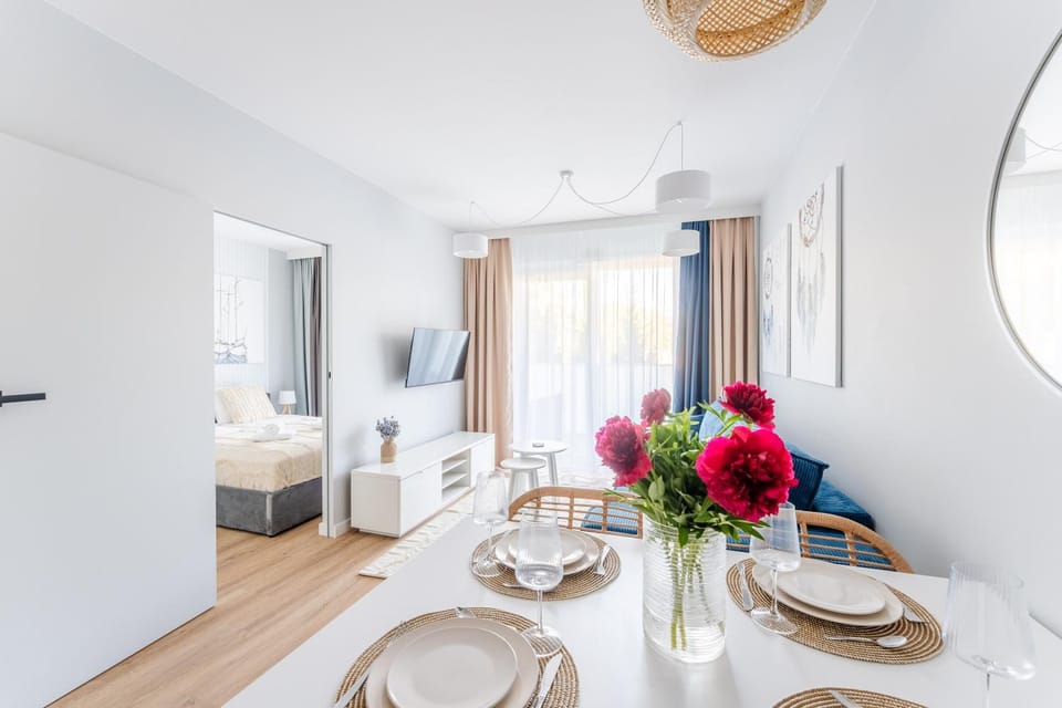 TV and multimedia, Dining area, Bedroom
