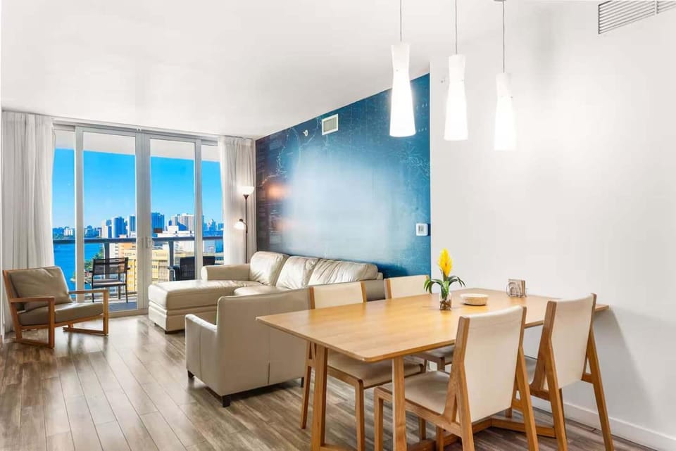 Upper Intracoastal 2BR Resort Suite Pool Access Apartment in Hallandale Beach