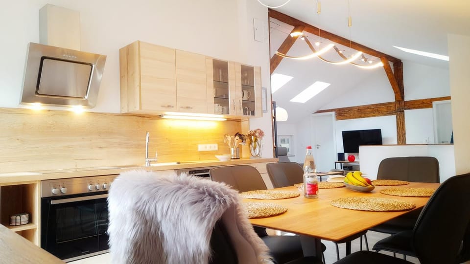 Kitchen or kitchenette, kitchen