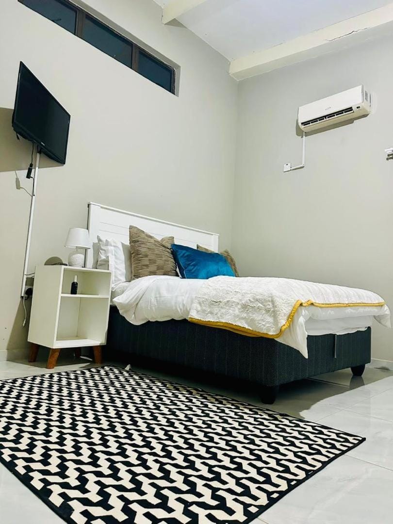 Khule Self catering Home House in Africa