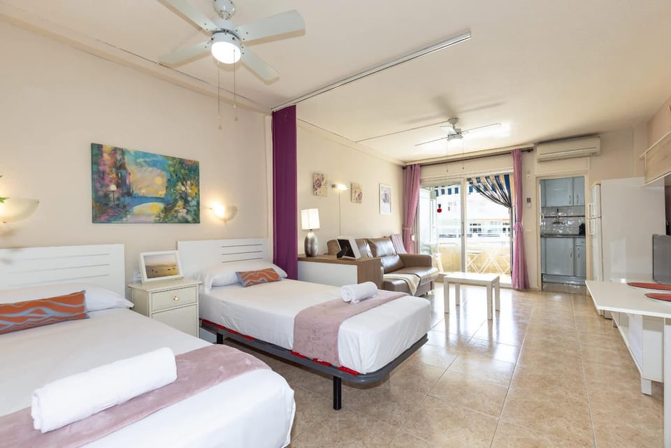 Salou Beach Studio - Unik Vacation Apartment in Salou