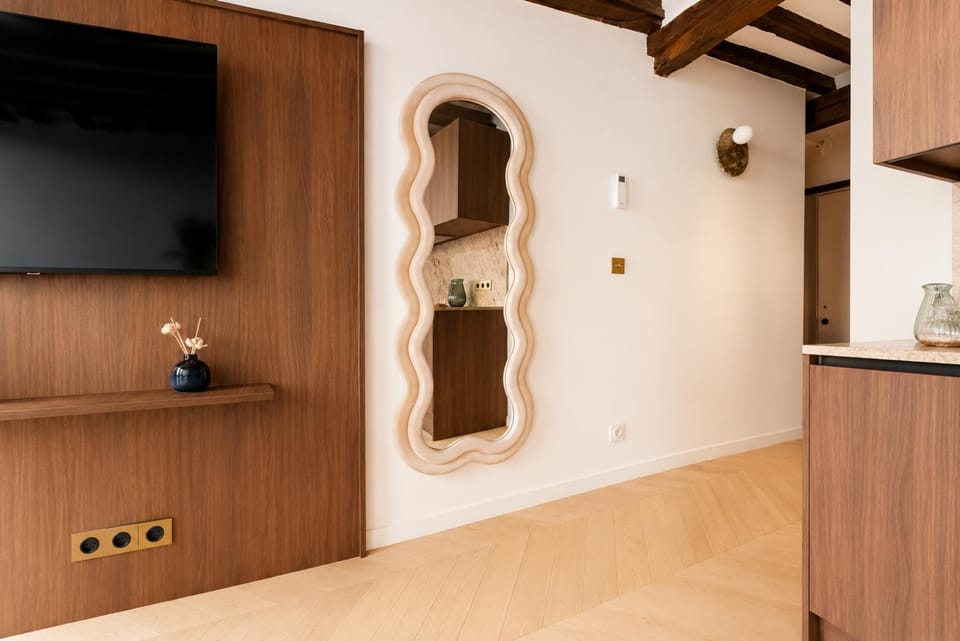 Chic Apartment in Paris Center - with AC Apartment in Paris