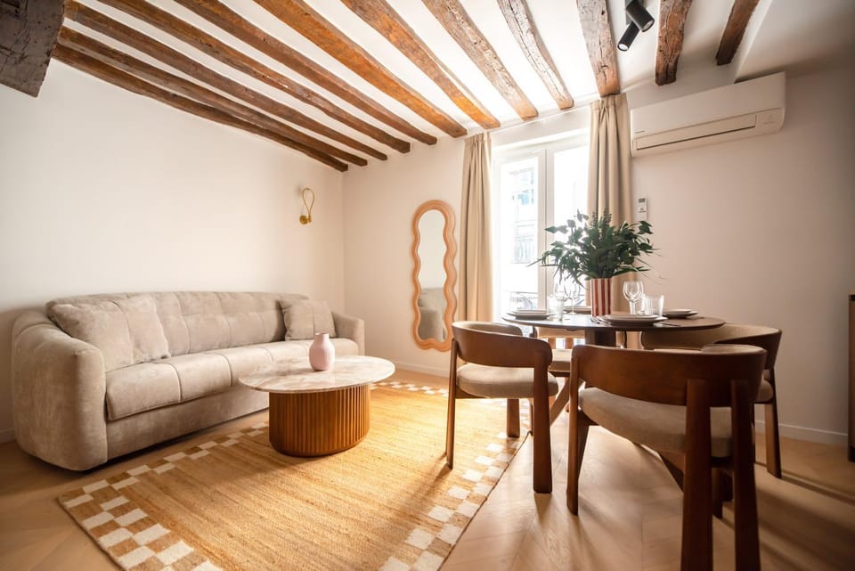 Chic Apartment in Paris Center - with AC Apartment in Paris
