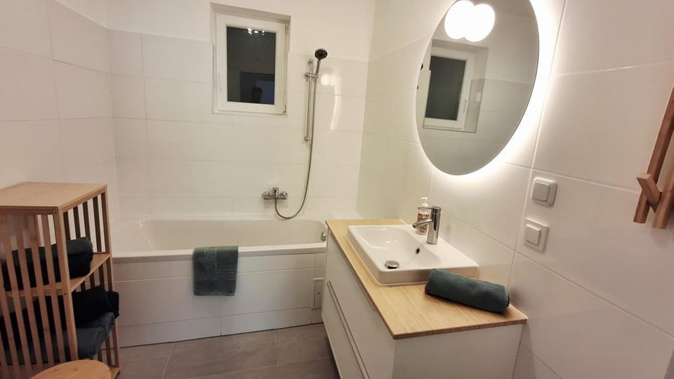 Bathroom, Bath