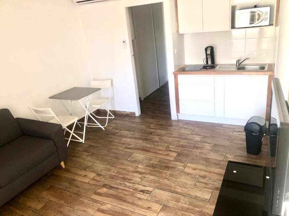 Studio a deux pas du centre ville et de la mer Apartment in Saintes-Maries-de-la-Mer