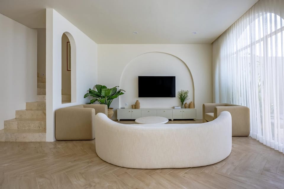 Communal lounge/ TV room, TV and multimedia, Living room, Seating area, Evening entertainment