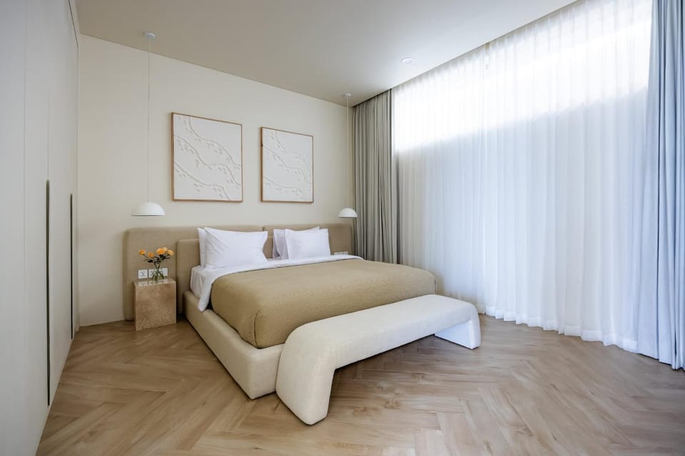 Bed, Photo of the whole room, Bedroom