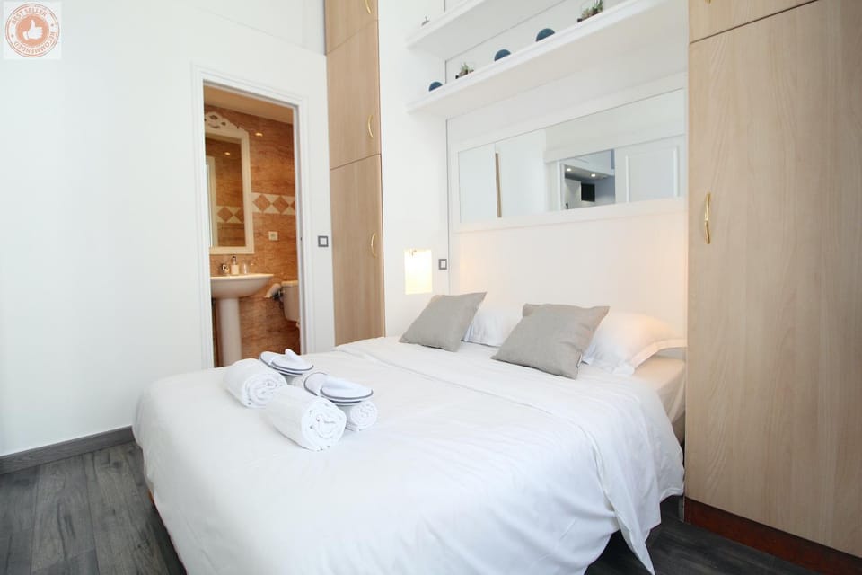 Bathroom, Bedroom