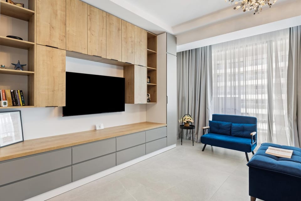 TV and multimedia, Seating area