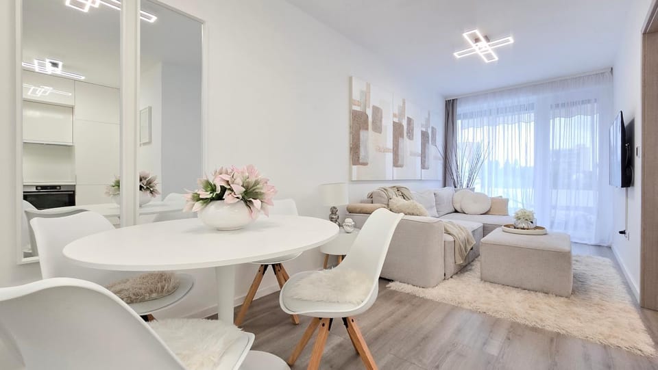 Living room, Photo of the whole room, Dining area