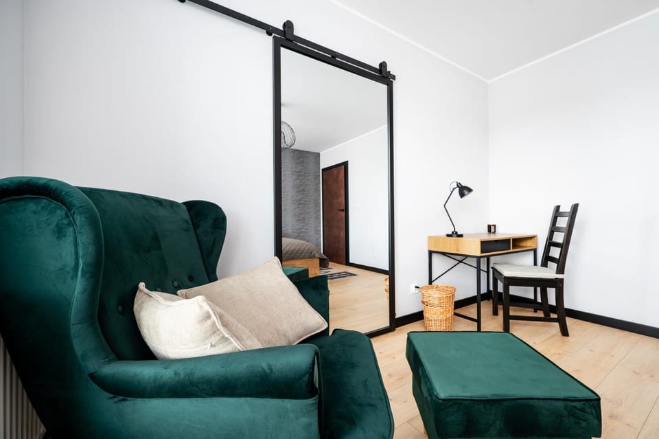 Seating area, Bedroom