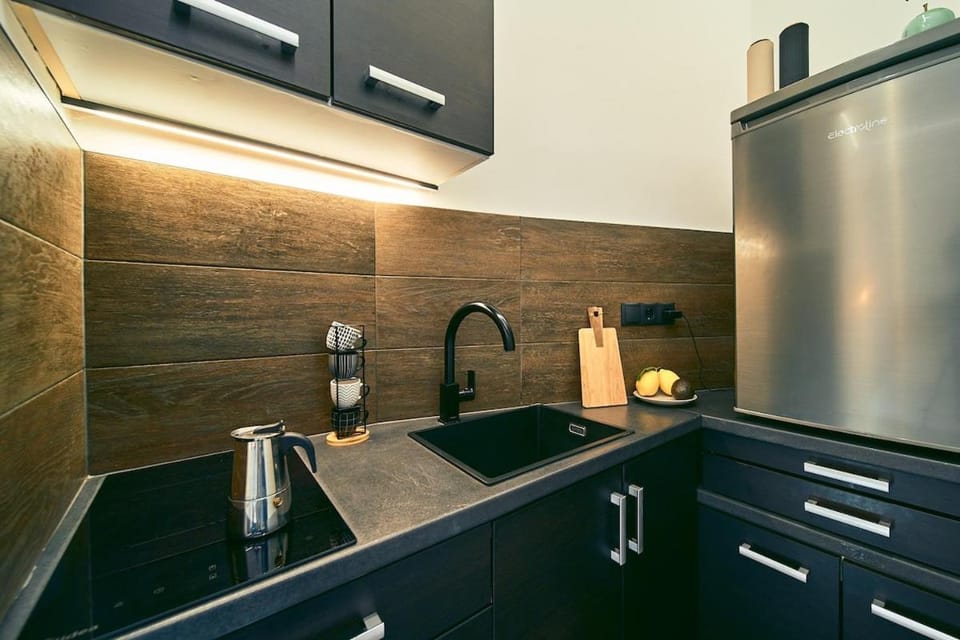 ClaTo Living Merano - Etschmann Studio Apartment with Balcony Apartment in Merano