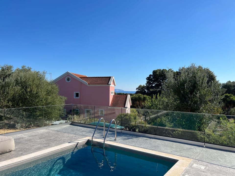 Property building, sunbed