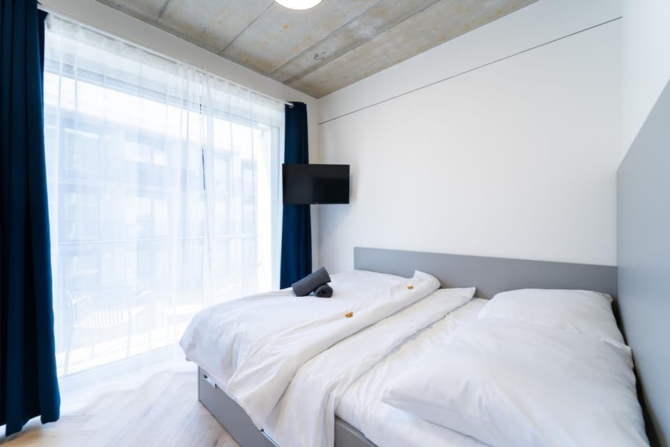 TV and multimedia, Photo of the whole room, Bedroom