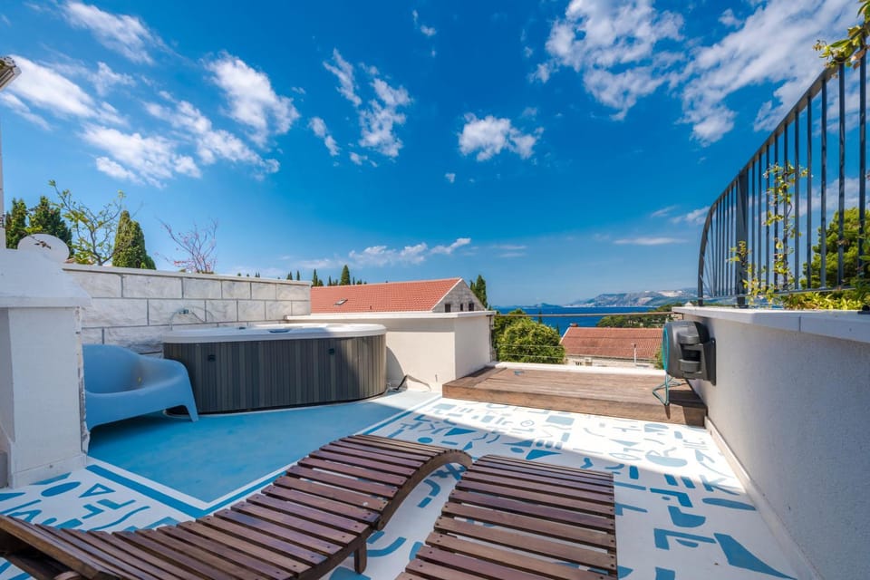 Hot Tub, Balcony/Terrace
