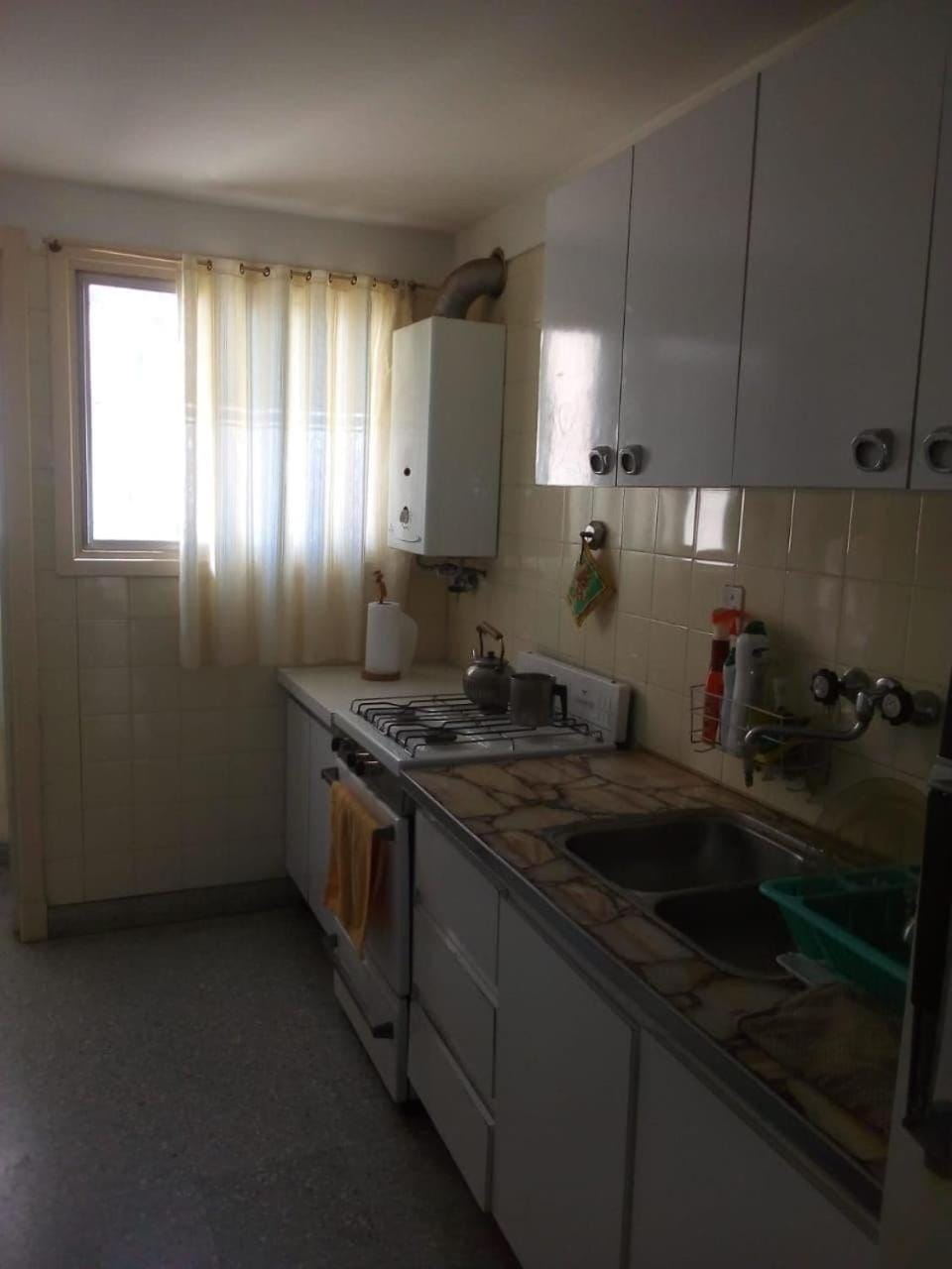 Large apartment half block from the beach Apartment in Necochea