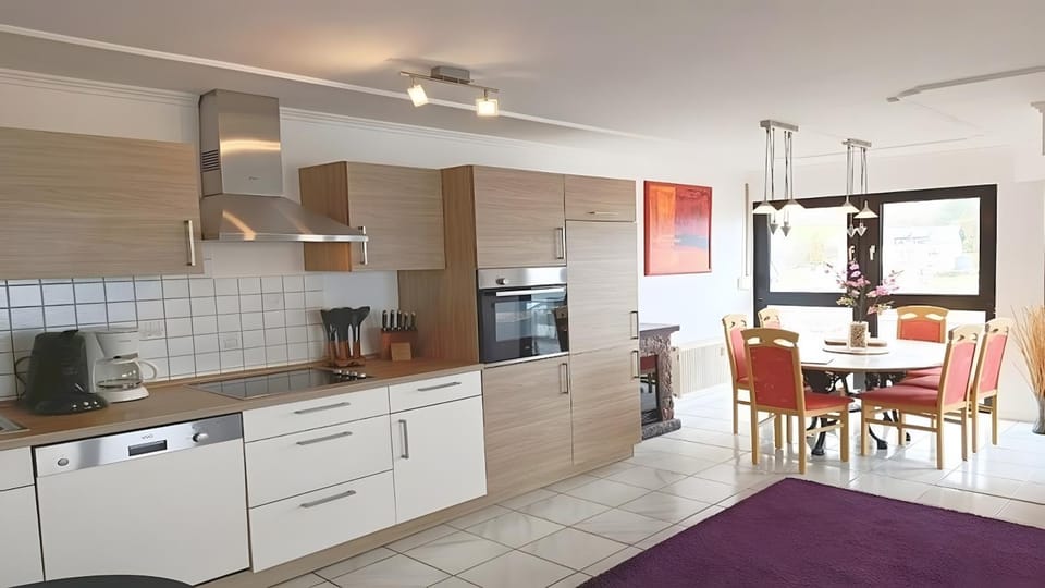 Property building, Kitchen or kitchenette, Living room