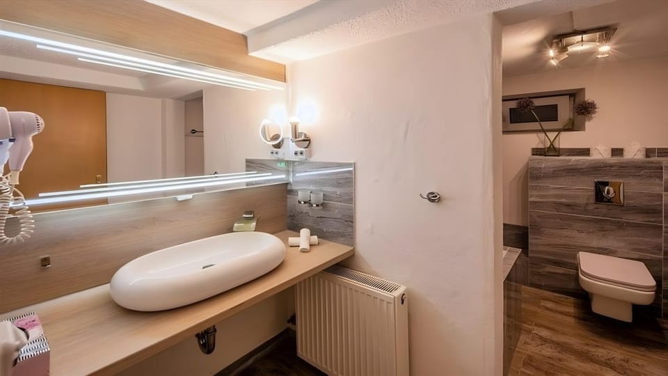Bathroom, Living room