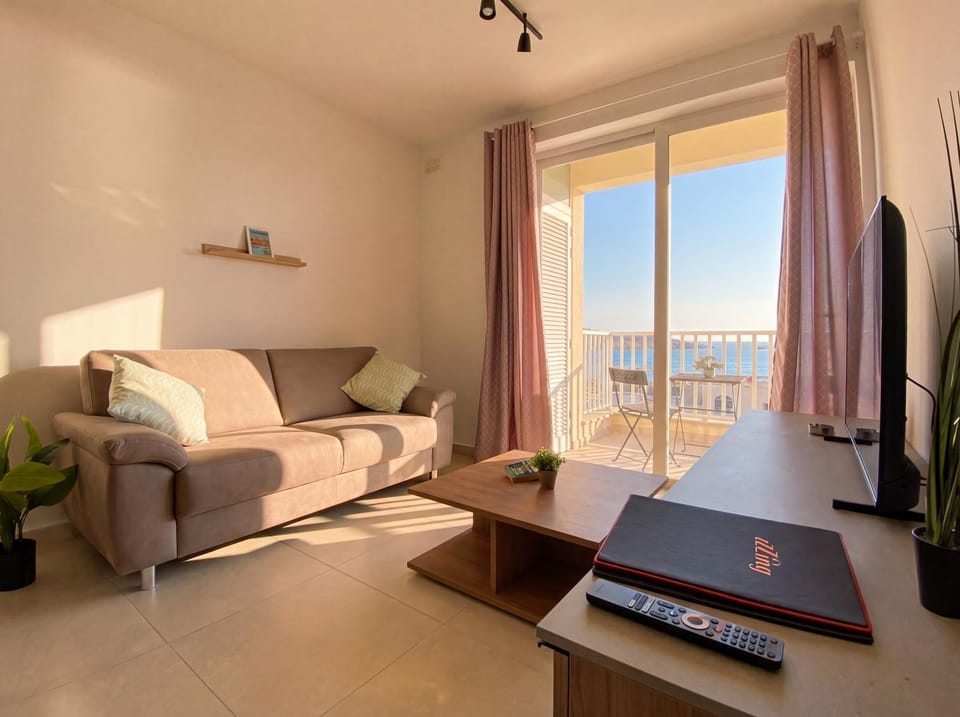 TV and multimedia, Balcony/Terrace, Seating area, Sea view