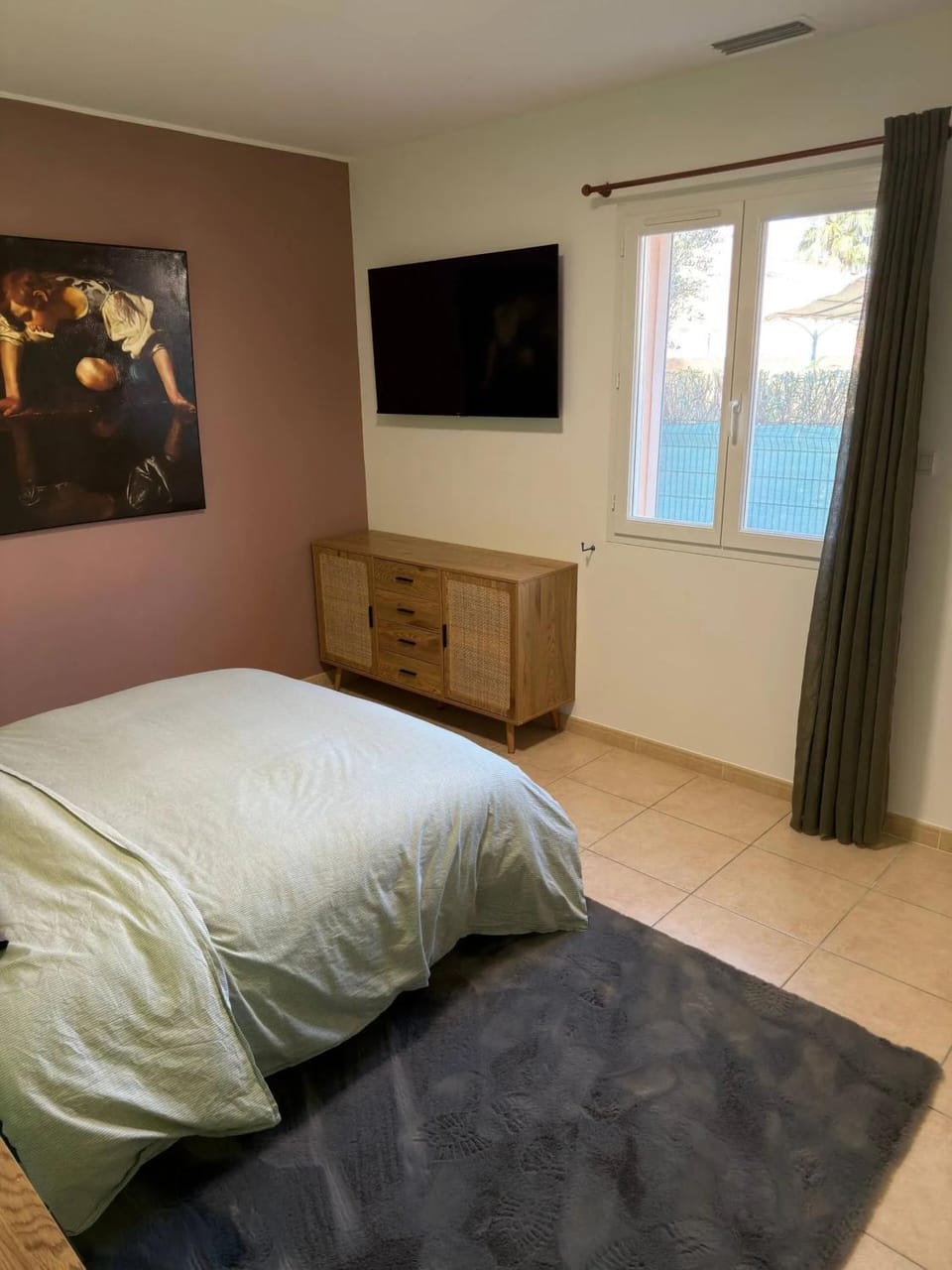 Photo of the whole room