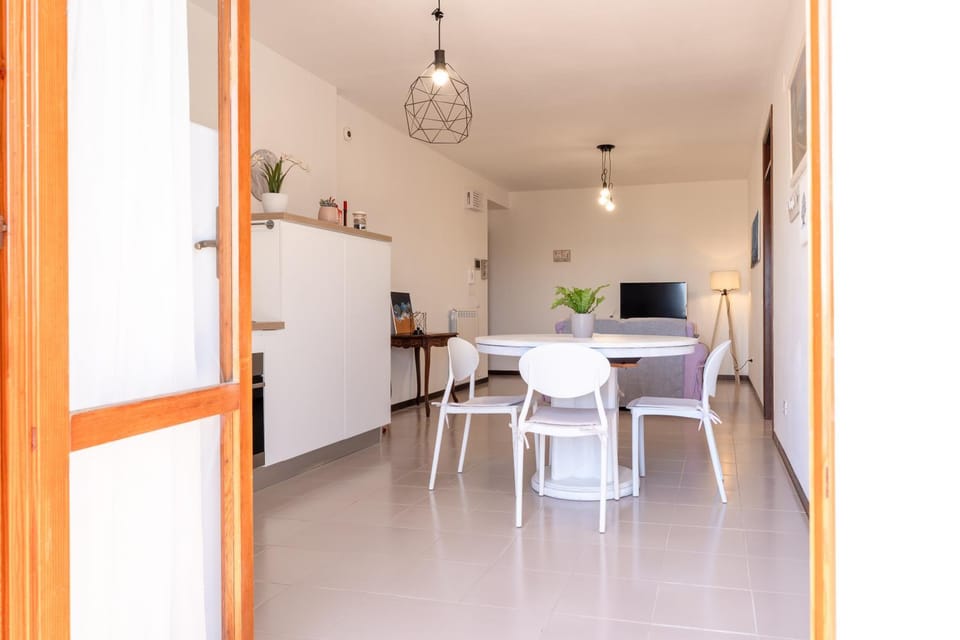TV and multimedia, Kitchen or kitchenette, Living room, Dining area, dishwasher, internet, oven, kitchen