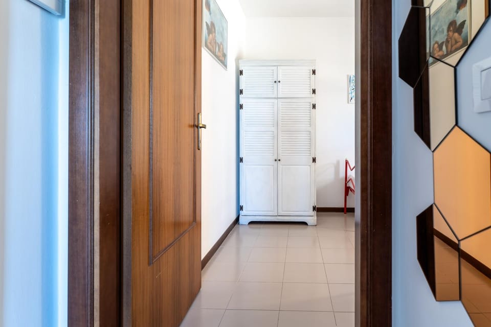 Bedroom, wardrobe