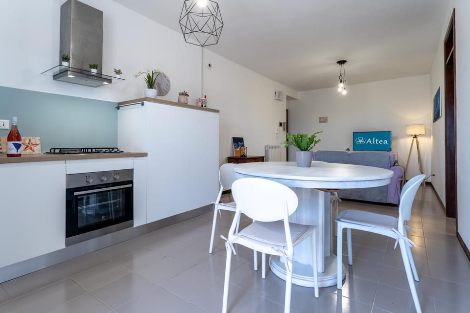 Kitchen or kitchenette, Living room, Dining area, dishwasher, oven