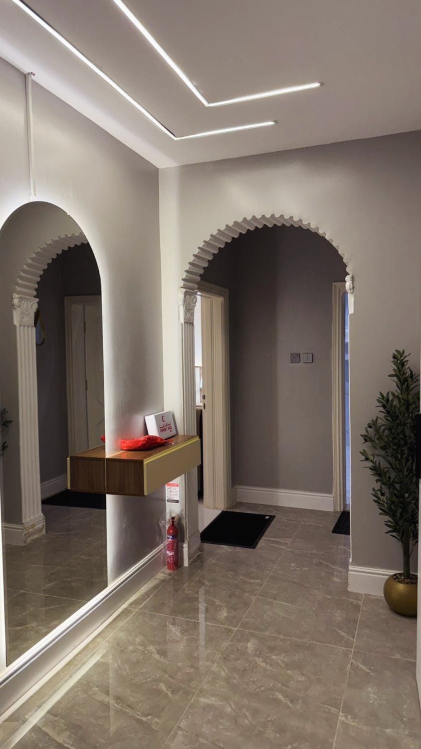 شقة تتكون من غرفة وصاله في قلب المدينه Apartment in Medina