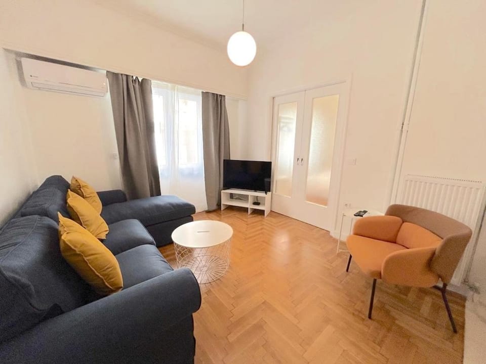 Modern 2BR Central Exarchia Apt I Walk to Metro & Museums Apartment in Athens
