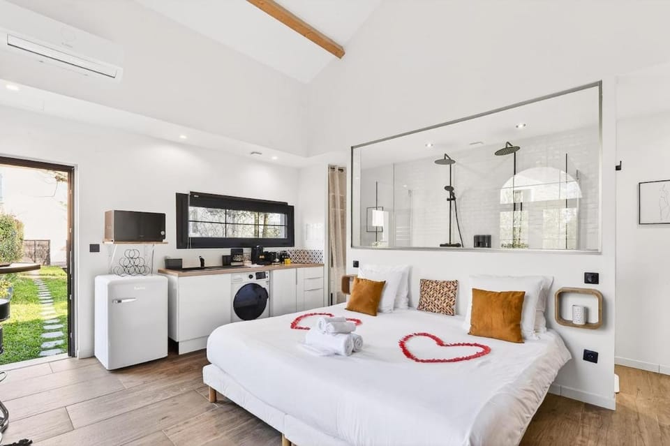 L'abricotine - Suite Intimiste & Romantique House in Auvergne-Rhône-Alpes